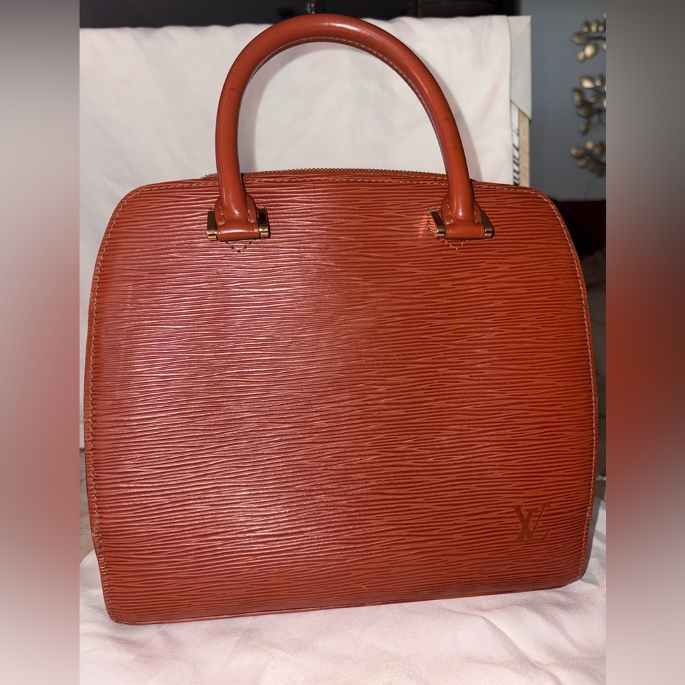 Louis Vuitton Epi leather Pont Neuf PM Vintage, 2005 Collection by Marc Jacobs
